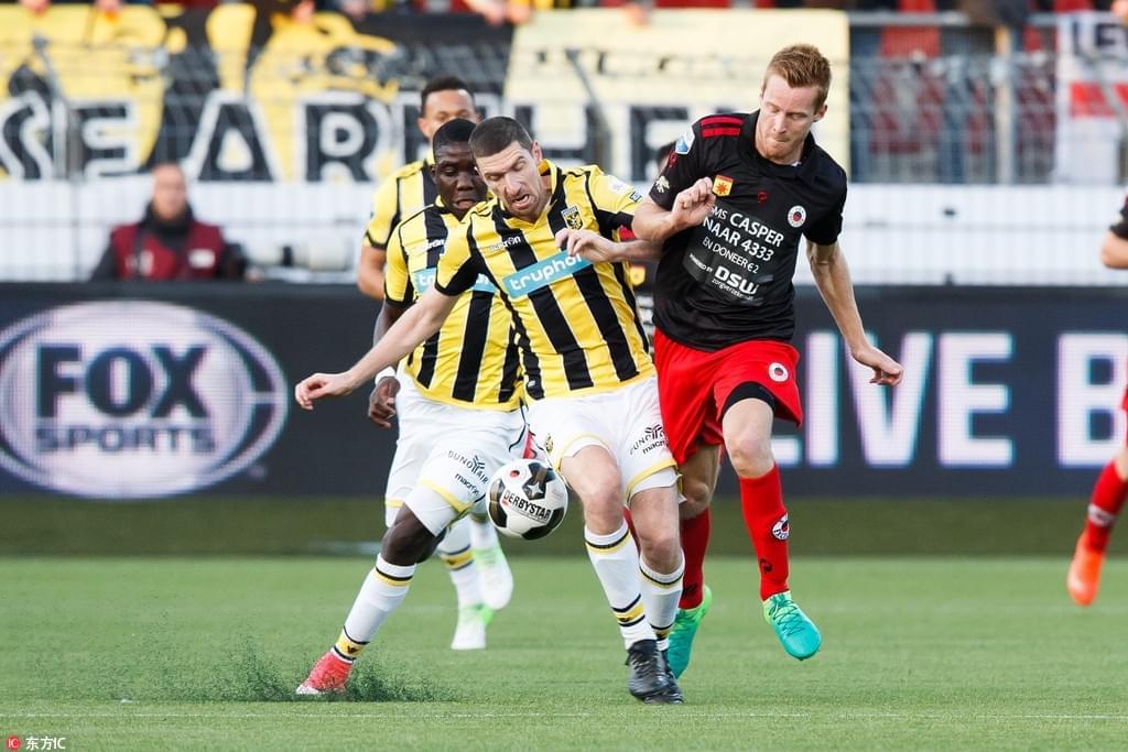 以一记霸气 以一记霸气